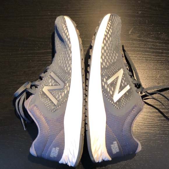 NEW - New Balance women’s runners -size 9